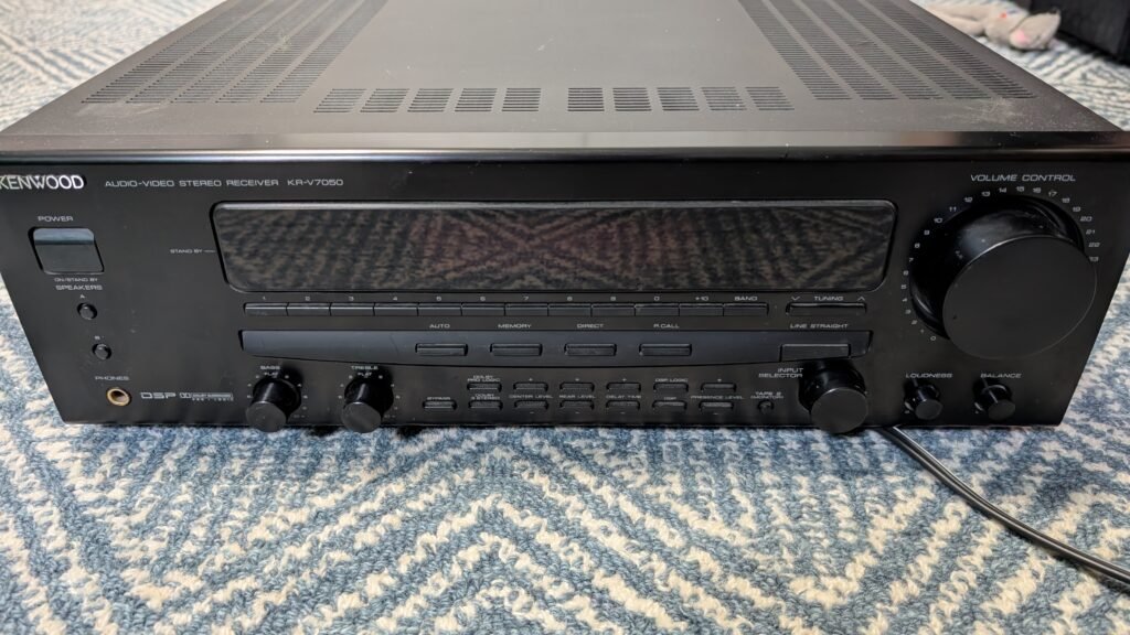 Kenwood KR-V7050 Reciever